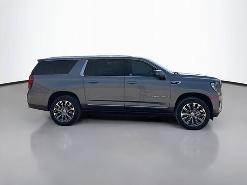 Used 2021 GMC Yukon XL Denali w/ Denali Ultimate Package AWD/4WD image 8