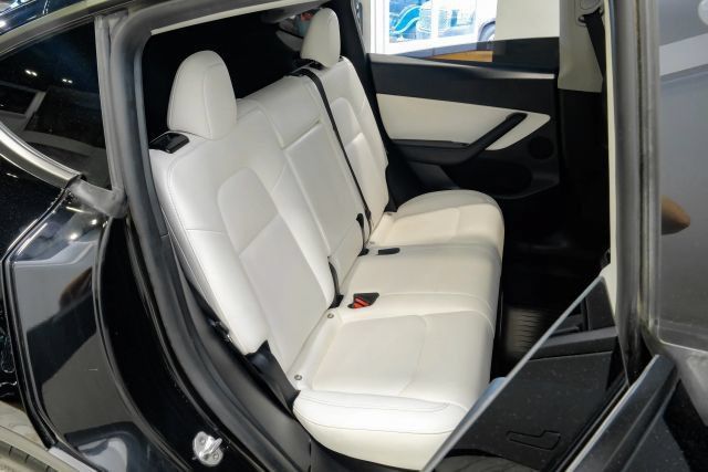 Used 2022 Tesla Model Y Performance AWD/4WD image 40
