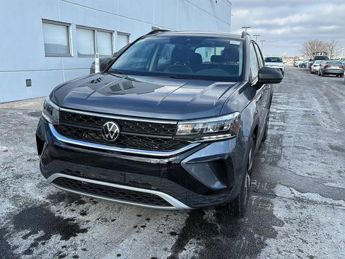 Used 2024 Volkswagen Taos S image 2