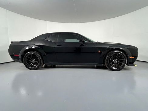 Used 2022 Dodge Challenger R/T Scat Pack RWD image 8
