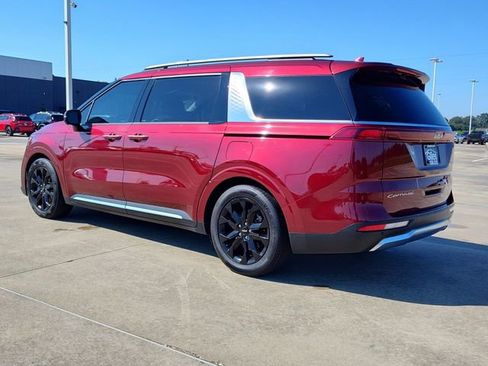 Used 2022 Kia Carnival SX Prestige image 4