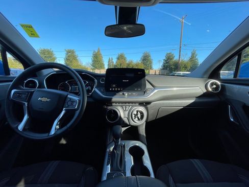 Used 2025 Chevrolet Blazer LT image 28