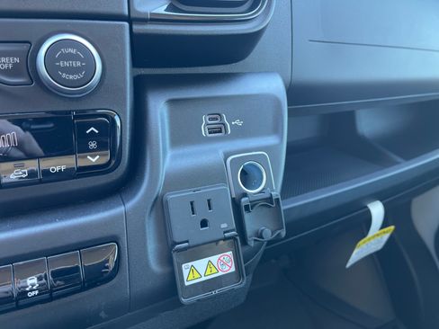 New 2026 RAM ProMaster 2500 w/ Convenience Group FWD image 32