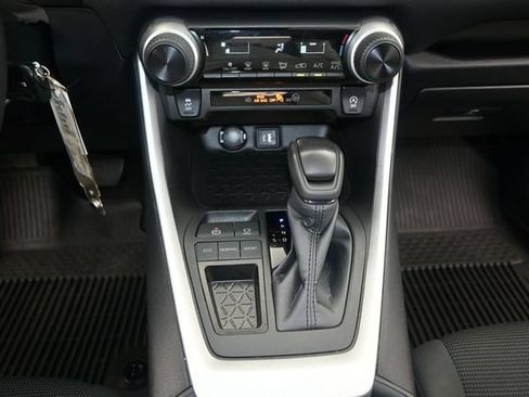 Used 2024 Toyota RAV4 LE FWD image 10