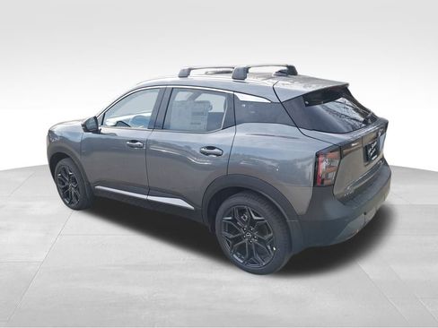 New 2026 Nissan Kicks SR w/ Cold Weather Package image 3