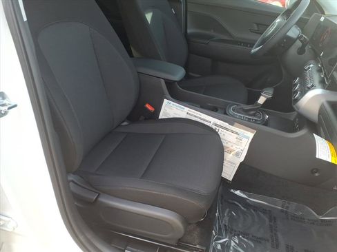 New 2026 Hyundai Kona SE image 7