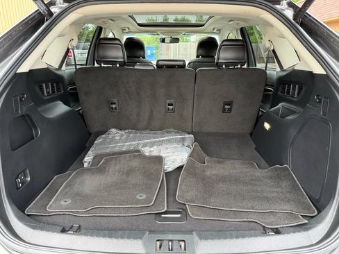 Used 2018 Ford Edge Titanium w/ Technology Package AWD/4WD image 16