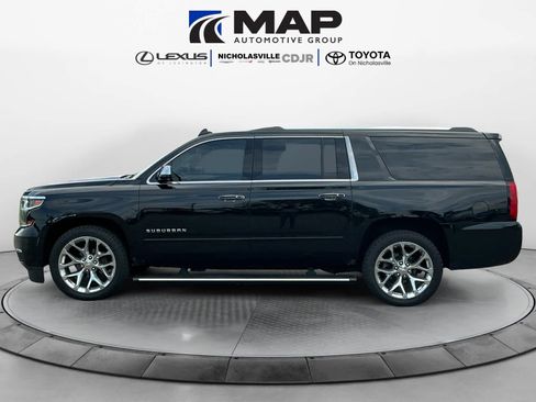 Used 2017 Chevrolet Suburban Premier AWD/4WD image 2