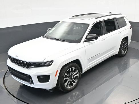 Used 2024 Jeep Grand Cherokee L Overland image 38