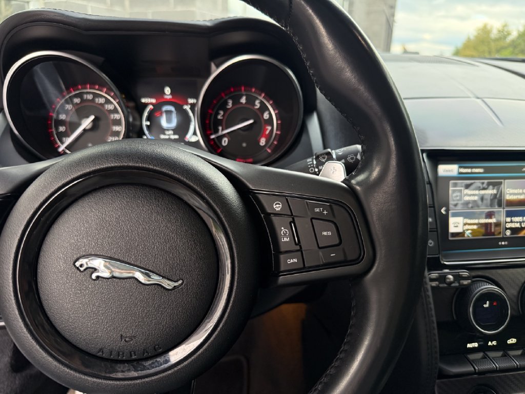 Used 2016 Jaguar F-TYPE R AWD/4WD image 27