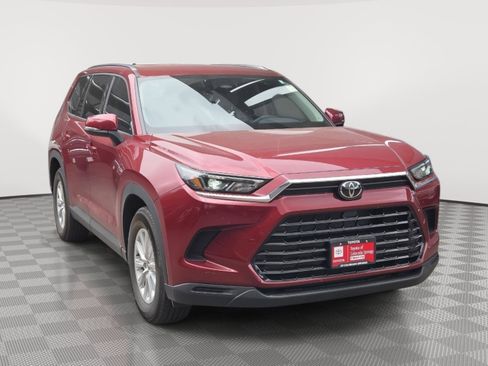 Certified 2026 Toyota Grand Highlander AWD image 1