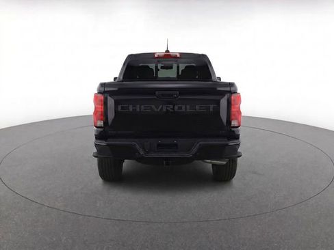 Used 2024 Chevrolet Colorado LT w/ LT Convenience Package II RWD image 6