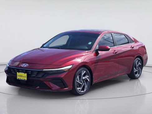 Used 2024 Hyundai Elantra SEL w/ Convenience Package FWD image 1