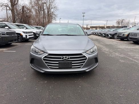 Used 2018 Hyundai Elantra SE FWD image 9