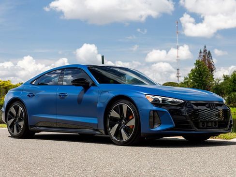 Used 2022 Audi RS e-tron GT w/ Carbon Performance Package AWD/4WD image 49