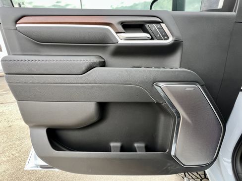 New 2026 GMC Sierra 2500 Denali w/ Denali Reserve Package image 12