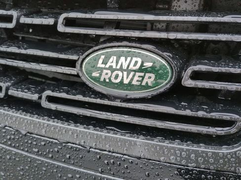 New 2026 Land Rover Range Rover Long Wheelbase SE image 11