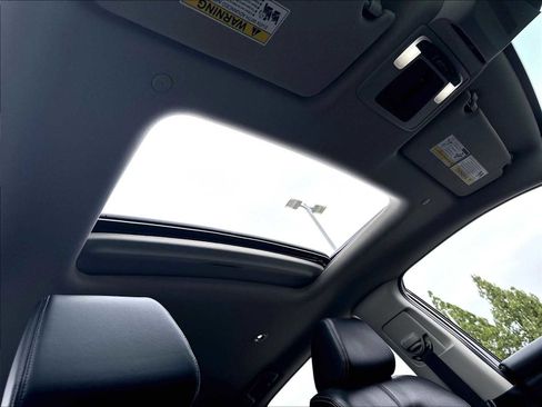 Used 2023 Honda HR-V EX-L image 24