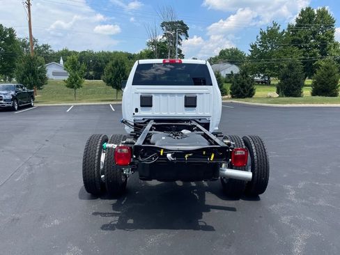 New 2025 RAM 5500 Tradesman AWD/4WD image 4