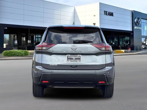 Used 2025 Nissan Rogue SV AWD/4WD image 5