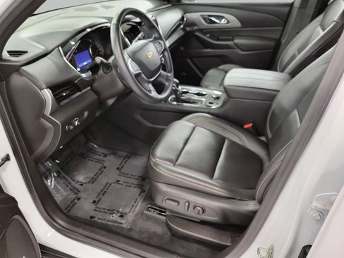 Used 2023 Chevrolet Traverse LT w/ LT Premium Package AWD/4WD image 11