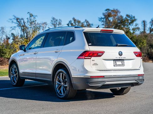 Used 2023 Volkswagen Tiguan SE image 5