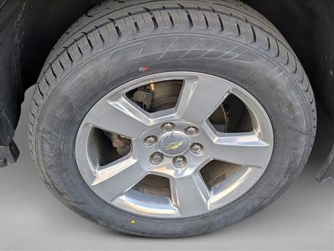 Used 2020 Chevrolet Tahoe Premier w/ 6.2L Performance Package image 27