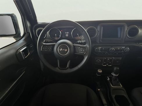 Used 2023 Jeep Wrangler Unlimited AWD/4WD image 32