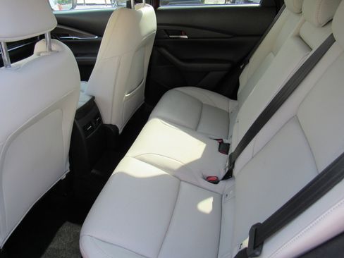 Used 2020 MAZDA CX-30 FWD w/ Premium Package image 11