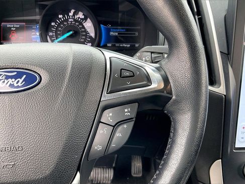 Certified 2022 Ford Edge SEL w/ Convenience Package image 17