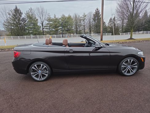Used 2017 BMW 230i xDrive Convertible image 2