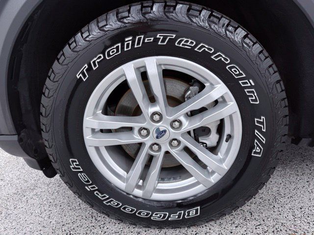 Used 2022 Ford Explorer XLT w/ Class IV Trailer Tow Package RWD image 11