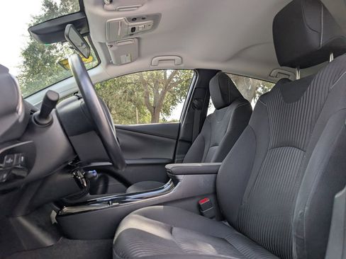 Used 2021 Toyota Prius Prime LE FWD image 14