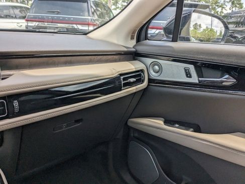 Certified 2023 Lincoln Nautilus Reserve w/ Equipment Group 202A image 19