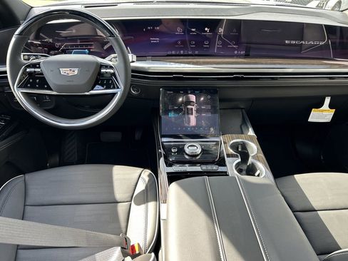New 2026 Cadillac Escalade Luxury w/ Touring Package image 13