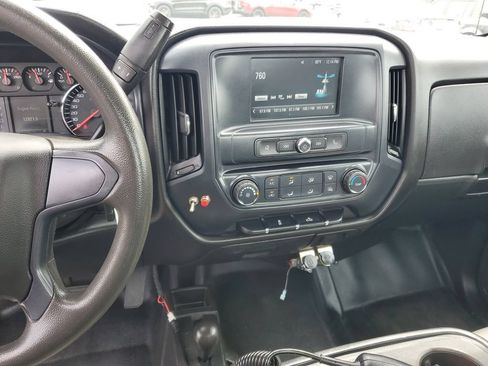 Used 2018 GMC Sierra 2500 4x4 Regular Cab image 25