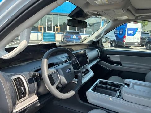 Certified 2025 Ford Expedition Active AWD/4WD image 83