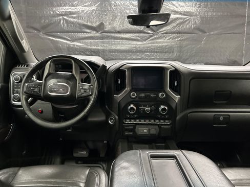 Used 2022 GMC Sierra 3500 Denali w/ Denali Ultimate Package image 12