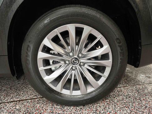 Used 2024 MAZDA CX-90 Plug-In Hybrid w/ Preferred AWD/4WD image 30
