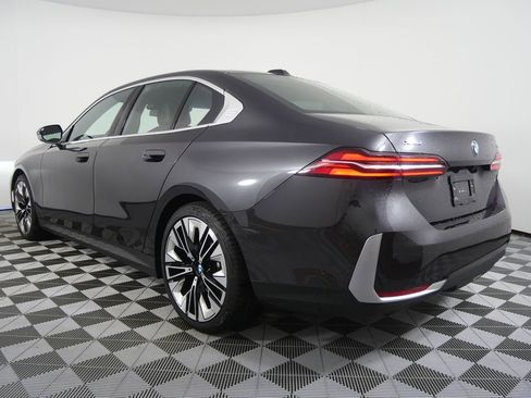 Certified 2025 BMW 540i xDrive image 5