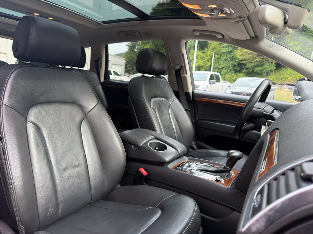 Used 2015 Audi Q7 TDI Premium Plus w/ Premium Plus Package AWD/4WD image 16