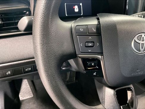 Used 2025 Toyota Camry LE image 22