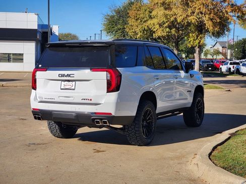 New 2026 GMC Yukon AT4 w/ LPO, Floor Liner Package AWD/4WD image 4