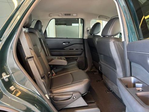 Certified 2024 Nissan Pathfinder SL AWD/4WD image 26
