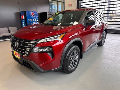 Certified 2024 Nissan Rogue S image 1