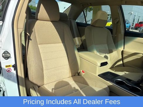 Used 2017 Toyota Camry LE FWD image 19
