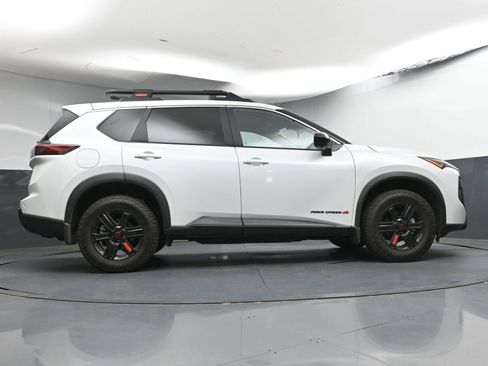 Certified 2025 Nissan Rogue SV AWD/4WD image 26