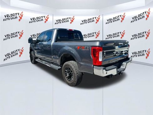 Used 2017 Ford F250 Lariat w/ Lariat Value Package AWD/4WD image 5