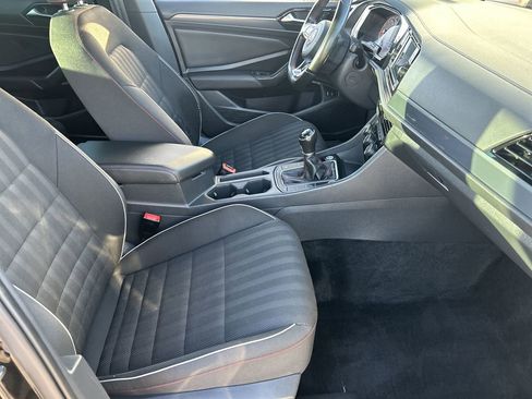 Used 2021 Volkswagen Jetta GLI image 9