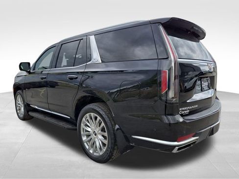 Used 2021 Cadillac Escalade Premium Luxury AWD/4WD image 11